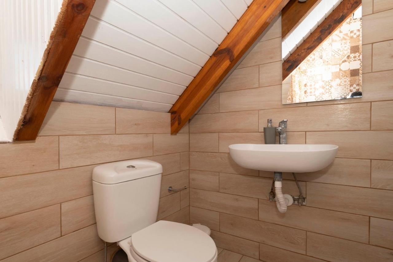 דירות גיאלובה Giorgos House Attic מראה חיצוני תמונה