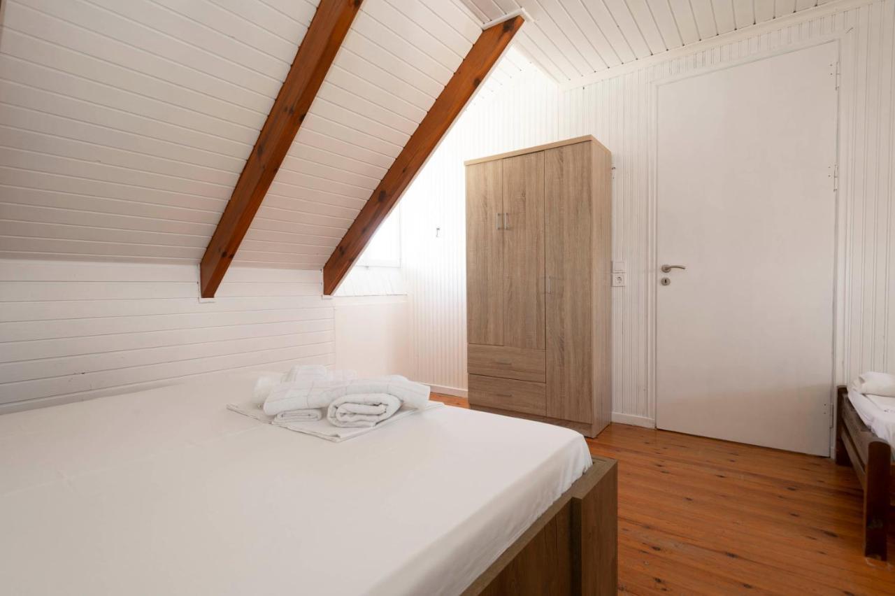 דירות גיאלובה Giorgos House Attic מראה חיצוני תמונה