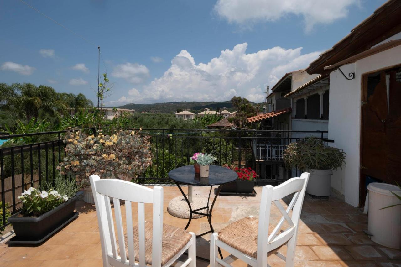 דירות גיאלובה Giorgos House Attic מראה חיצוני תמונה